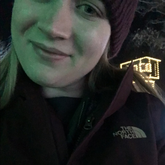 Meet your Posher, Breanna ๐ฉ๐ผโ๐พ - Picture 2 of 3